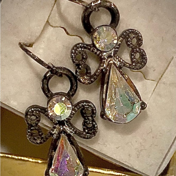 Chic Black Angel Earrings with Crystal Accents - Picture 1 of 2